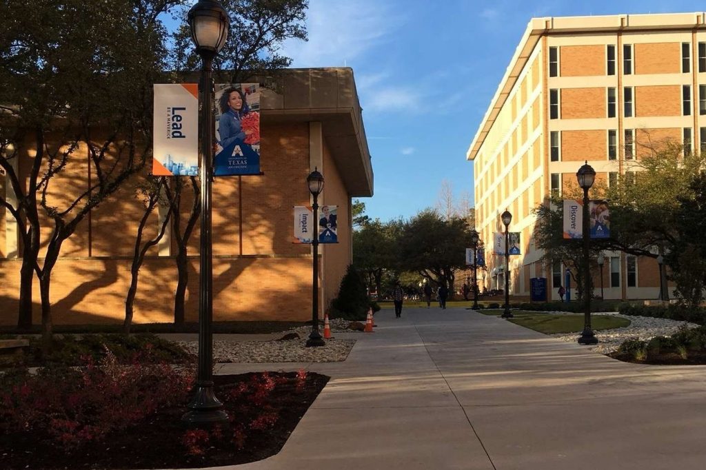 UTA Fall 2020 Student Guide Resources and Safety Procedures